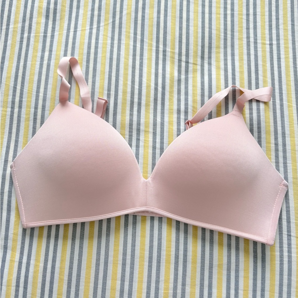 Uniqlo Seamless Bra, Pink